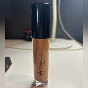 🌴 Shana B Liquid Highlighter-Nude Beach